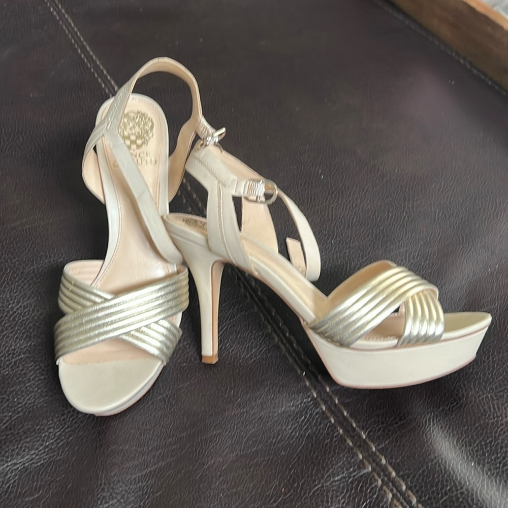 Vince Camino tan heels with gold Criss  cross front